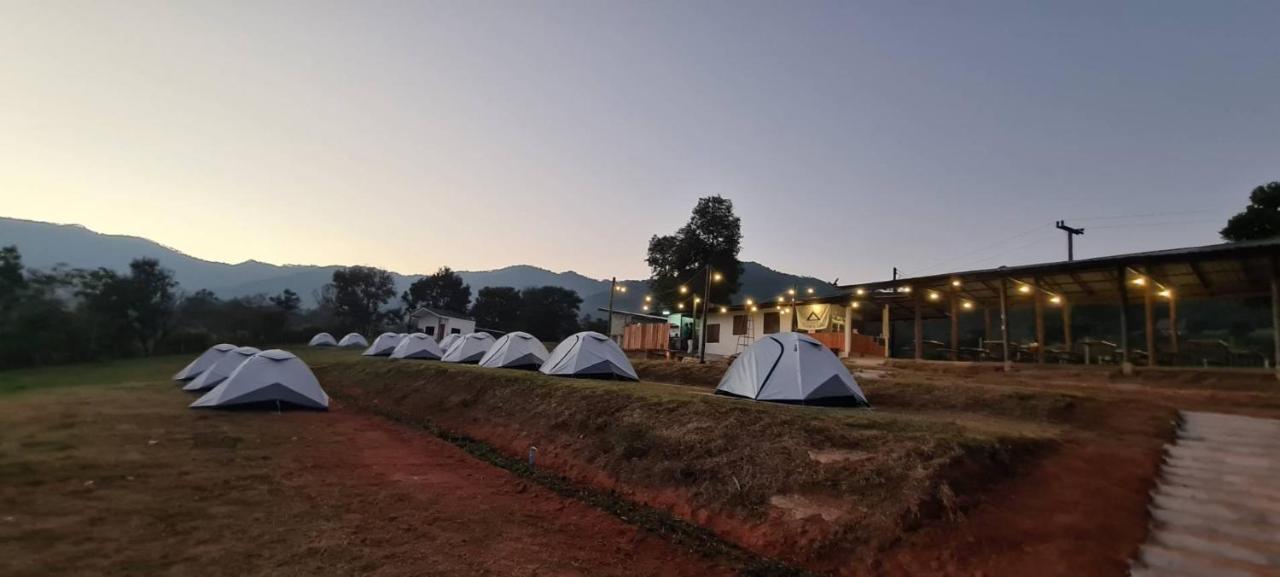 ข้างเขาแคมป์ Khangkhao Camp Ban Yang Khun Wang 外观 照片